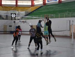 Atlet Voly Putri Sulteng Siapkan Fisik dan Teknik Dasar Jelang PON 2024