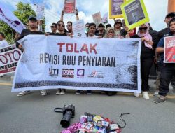 Aksi Unjuk Rasa Jurnalis Sulteng Terkait RUU Penyiaran