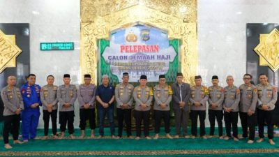 Kapolda Lepas Calon Jemaah Haji Personel Polda Sulteng