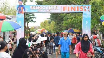 Diguyur Hujan, Ribuan Warga Antusias Ikuti Funwalk Sangganipa Fest 2024 di Parigi Moutong