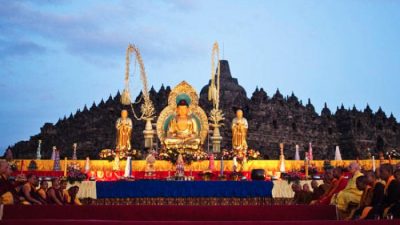Umat Buddha di Tolitoli Merayakan Hari Raya Waisak