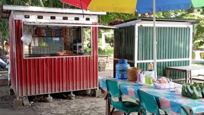 Nasi Kuning ‘Legend’ Ibu Aisah Komandalangi