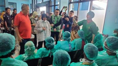 Menteri Sosial RI Tinjau Langsung Operasi Katarak di Kabupaten Parigi Moutong