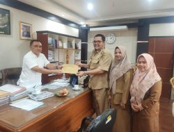 Richard Arnaldo Terima SK Perpanjangan Pj Bupati Parigi Moutong