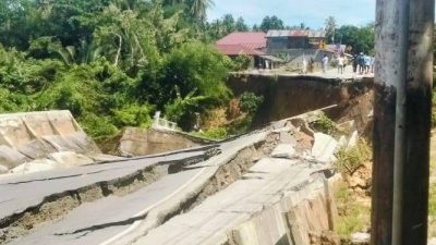 Longsor di Desa Watuawu Putuskan Jalan Trans Sulawesi, Pemerintah Bergerak Cepat