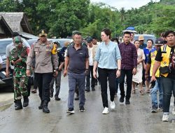 Gubernur Sulteng dan Bupati Poso Tinjau Lokasi Longsor dan Tanda Tangani MoU Tapal Batas