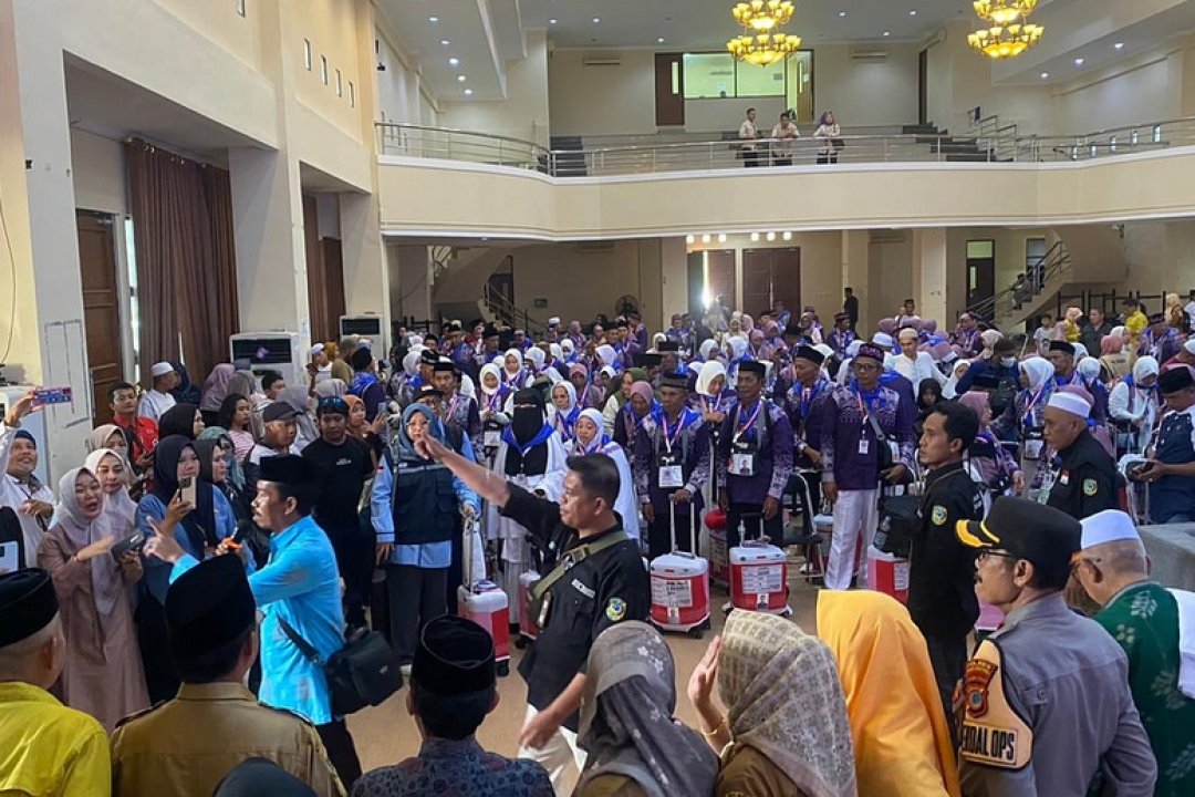 Pemkab Parimo Resmi Lepas 197 Calon Jemaah Haji, Titip Doa untuk Daerah