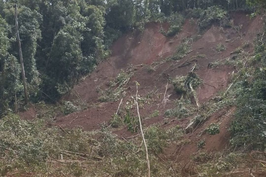 BPBD Parimo: Tujuh Warga Tertimbun Longsor, Evakuasi Korban Masih Berlangsung