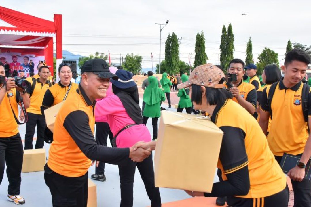 Polda Sulteng Bagikan 5.000 Sembako dan Hadiah Umroh di HUT Bhayangkara ke-79