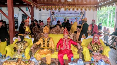 Kaya Simbol dan Makna, Bupati dan Wabup Parigi Moutong Disambut Adat Olongian Tialo
