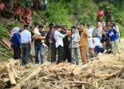 Erwin Burase Tinjau Dampak Banjir di Desa Matolele, Fokus Perbaiki Akses Warga