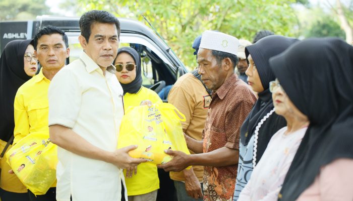 Golkar Parigi Moutong Salurkan 500 Paket Sembako untuk Warga