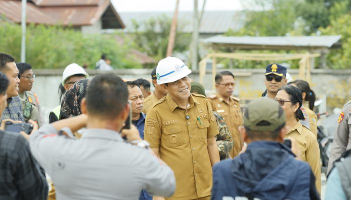 Erwin Burase Pastikan Revitalisasi Sekolah Berjalan Sesuai Aturan