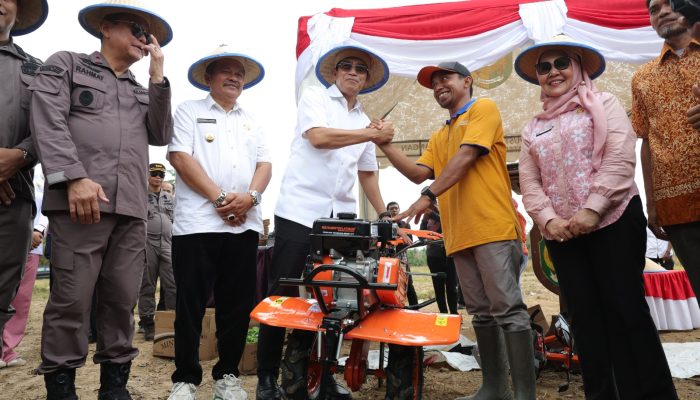 Bupati Erwin Ajak Petani Kembangkan Jagung Hingga Produk Olahan