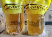 Harga minyak goreng rakyat merek Minyak Kita di Kabupaten Parigi Moutong mengalami lonjakan dan menyentuh Rp20.000 per liter.