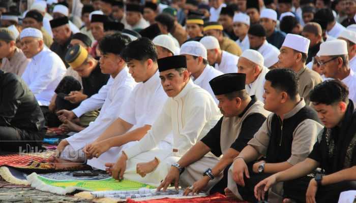 Sholat Idulfitri di Parigi Moutong Berlangsung Khidmat, Pererat Kebersamaan