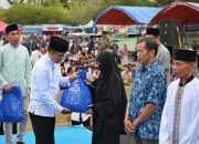 Berbagi Berkah Ramadan, Pemprov Sulteng Serahkan Sembako di Poso