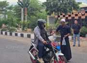 Sambut Ramadan, Waka I DPRD Parigi Moutong dan Kader NasDem Bagikan Takjil