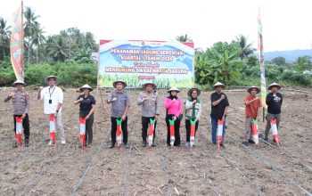 Dukung Ketahanan Pangan, Kapolres Parigi Moutong Pimpin Gerakan Tanam Jagung Perdana 2026