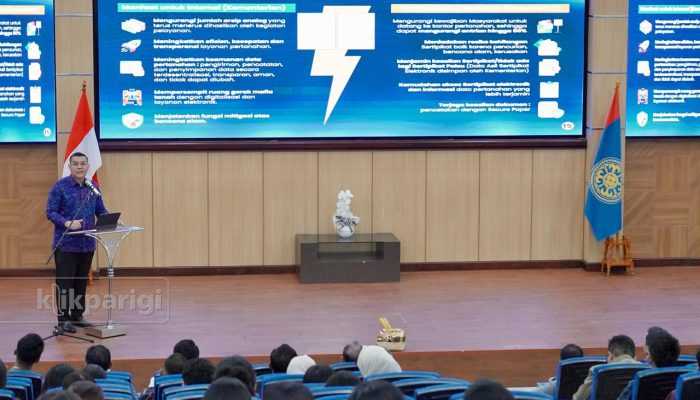 Seminar Nasional Udayana, Wamen ATR/BPN Bahas Transformasi Digital di Sektor Pertanahan