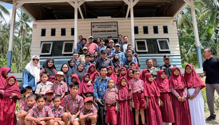 Tinjau Sekolah Rusak di Bainaa Barat, Bupati Instruksikan Rehab Total Fasilitas Pendidikan