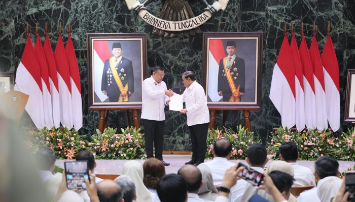 Wamen ATR/BPN Serahkan 499 Sertipikat, Pengamanan Aset DKI Jakarta Capai Rp124 Triliun
