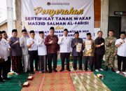 Menteri ATR/BPN Serahkan Sertipikat Wakaf dan Bantuan Pembangunan Masjid di Aceh Tamiang