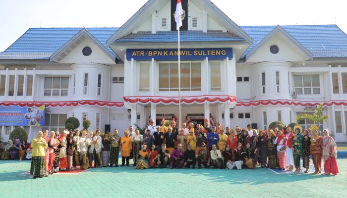 Upacara HUT ke-81 RI di Kanwil BPN Sulteng Tampilkan Keberagaman Adat Nusantara