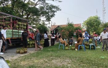 Pemda Parigi Moutong Salurkan 497 Tabung Gas Gratis, Warga yang Belum Terdata Diminta Melapor