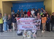 Peduli Korban Banjir Avolua, Iswara dan Sekretariat DPRD Parimo Bagikan Sembako